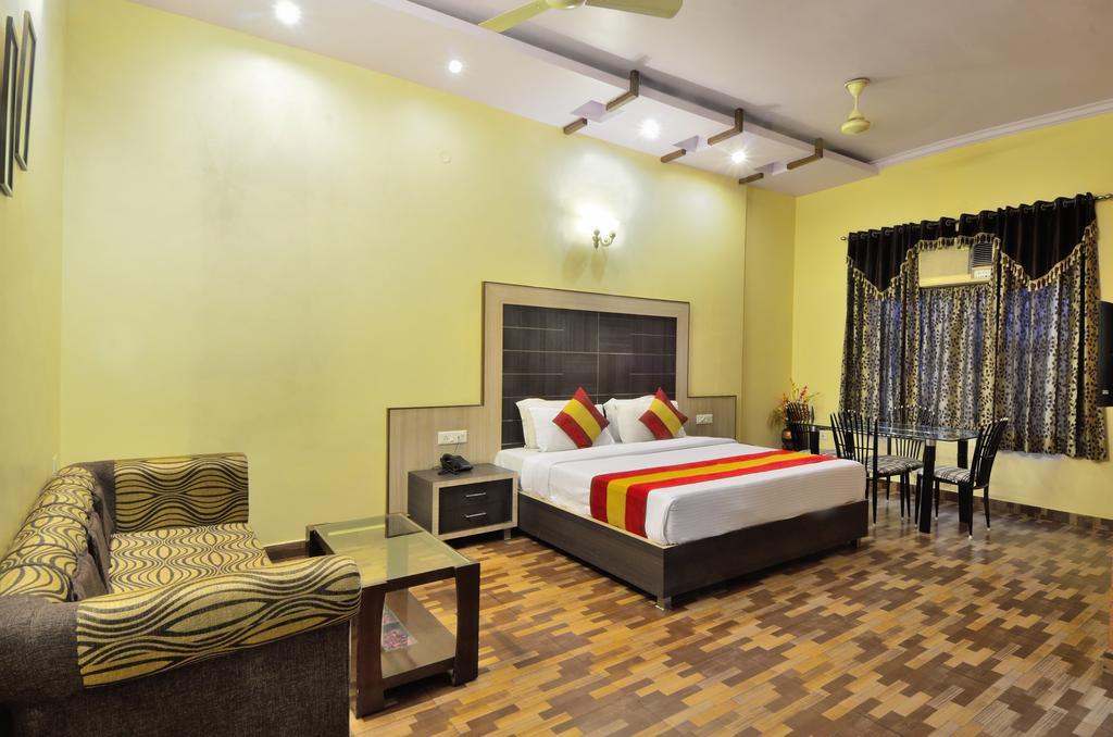 Hotel Roopa International Amritsar Luaran gambar